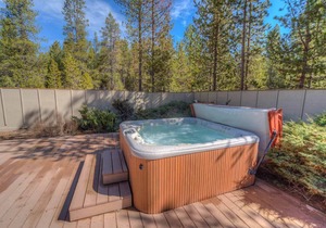 Mid-century modern ski cabin with large, private deck and hot tub. Pet Friendly