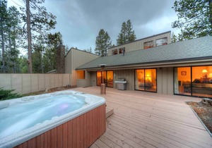 Mid-century modern ski cabin with large, private deck and hot tub. Pet Friendly