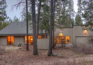 Mid-century modern ski cabin with large, private deck and hot tub. Pet Friendly