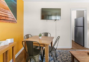 Midtown Apartment, Near Parks! The Bricks Apt 3&4