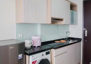 Minimalist and Homey Studio Menteng Park Apartment By Travelio