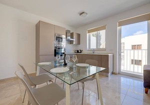 Modern 2BR Apartment in central St Julian's