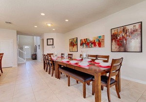 Modern 8 Bed 6 Bath House - Fully equipped home with pool, amenities & more