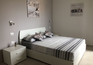 Modern and bright, a stone's throw from the sea