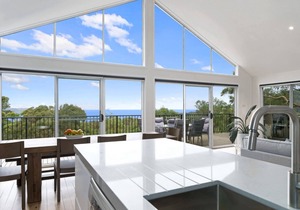 Modern House with Panoramic Views