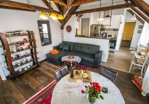 *Modern meets traditional* APT Tiramola -