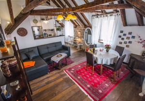 *Modern meets traditional* APT Tiramola -