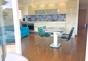 Modern one-bedroom apartment with a Large Terrace close to the center - ROGGIA 4