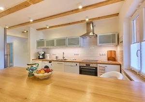Modern, open-plan loft with south-facing balcony