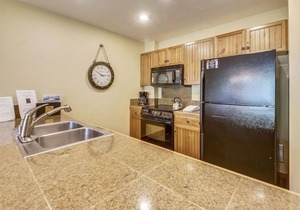 Modern Ski-In Condo - Steps to Gondola & Mountain Fun