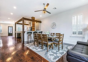 Modern, Spacious Townhouse with Luxury Amenities