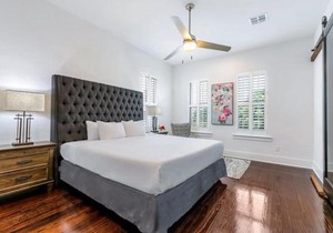 Modern, Spacious Townhouse with Luxury Amenities