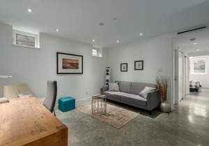 Modern Two Bedroom and Two Bathroom Suite Near UBC