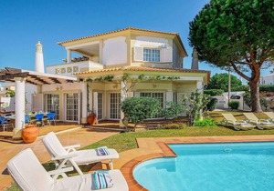 Modern villa in great location close to amenities