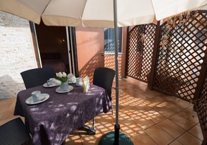 Monolocale con Patio a 2 Passi dal Mare - Apt.1