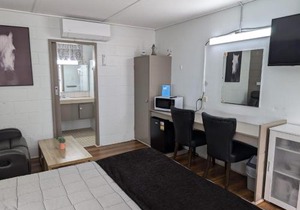 Morwell Parkside Motel