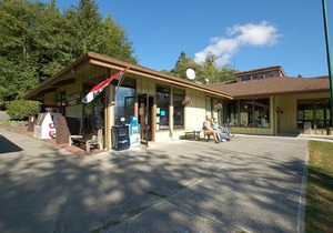 Mount Vernon Camping Resort 20 ft. Yurt 3