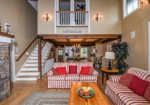 Mountain Splendor Four-Bedroom Holiday Home