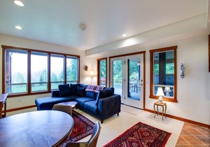 Mt. Baker Lodging Ensuite 15 - Sleeps 6!