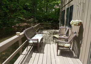 MT SNOW | SKI BACK TRAIL | FREE SHUTTLE - Green Mountain House
