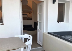 Muses Cycladic Suites - Compact Two-Bedroom Sea View Suite with Outdoor Hot Tub