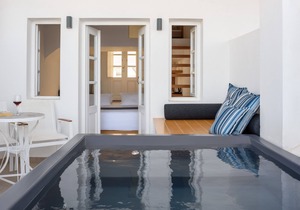 Muses Cycladic Suites - Two Level Compact Suite with Outdoor Hot tub & sea view