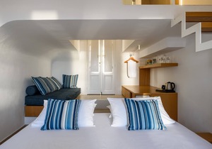 Muses Cycladic Suites - Two Level Compact Suite with Outdoor Hot tub & sea view