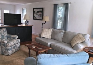 Nantucket Colonial abuts conservation land and bird sanctuary