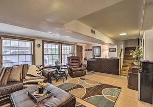 Nashville Apt with Patio 3 Mi to Grand Ole Opry