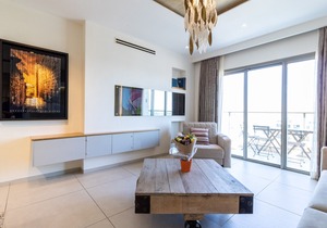 Neviim Court "Center" - Old city view !