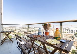 Neviim Court "Center" - Old city view !