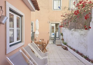 NEW! Amazing Aparment with Lovely Terrace in Historical Lisbon