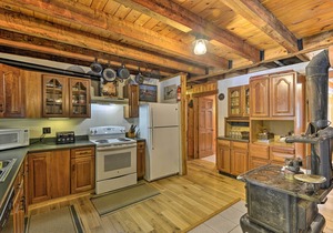 NEW! Brookeieridge Lodge: Tug Hill Paradise!