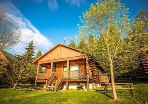 NEW! Charming cabin on Cisco Chain of Lakes