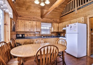 NEW! Charming cabin on Cisco Chain of Lakes