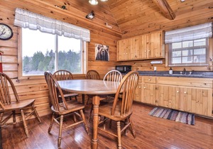 NEW! Charming cabin on Cisco Chain of Lakes