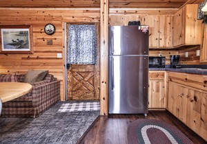 NEW! Charming cabin on Cisco Chain of Lakes