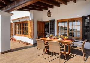 New! Villa Bella Vista Peralta