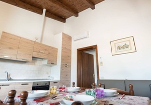 New Holiday House in Bastia Umbra with independent apartments and parking space