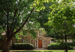 New Listing! - 1 Bedroom apt in Music Row, Historic Building!