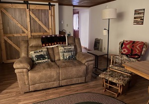 NEW listing!Cozy ski condo w/easy access to slopes, mountain bike&hiking trails!