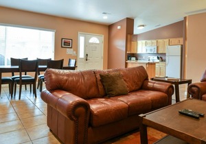 NEW LISTING CW443 - Great downtown location with a private hot tub - sleeps 9 comfortably