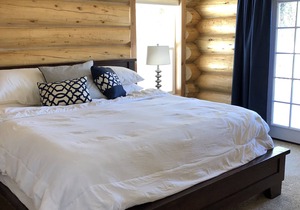 New log cabin in the mountains close to downtown Breckenridge.