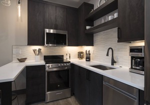 New! Park Ave Flat 12, Brand new Luxury Condo, Minutes to Everything!