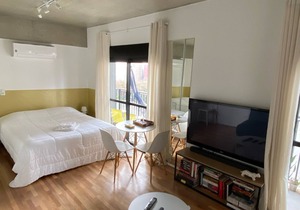 New Studio next. Paulista with vacancy, gym, balcony and movie screen!