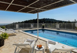 New! Villa Bella Vista Peralta