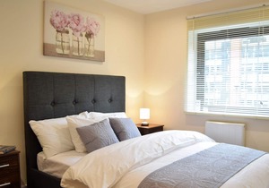 Newly refurbished, Greater London. Apartment 5