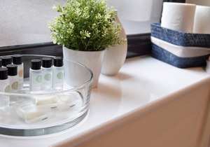 Newly refurbished, Greater London. Apartment 12