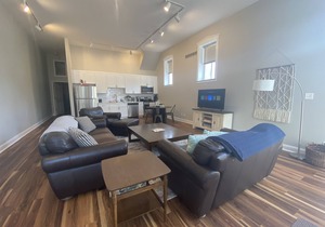 Newly Renovated Apartment IDEAL 4 LONG STAYS Close to Downtown Lafayette Square