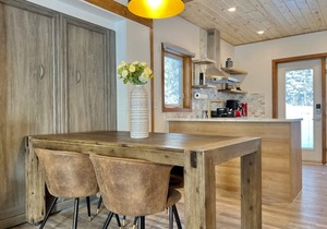NewReno Spectacula MountainView KingBed Jacuzzi Chalet